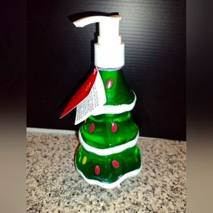 CHRISTMAS TREE Pump Bottle Dispenser  & Pine Scented Hand Soap. Ameri Beauty Inc
